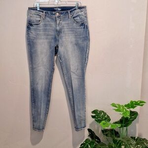 Time and Tru High Rise Skinny Jeans Mildly Distressed Size 16